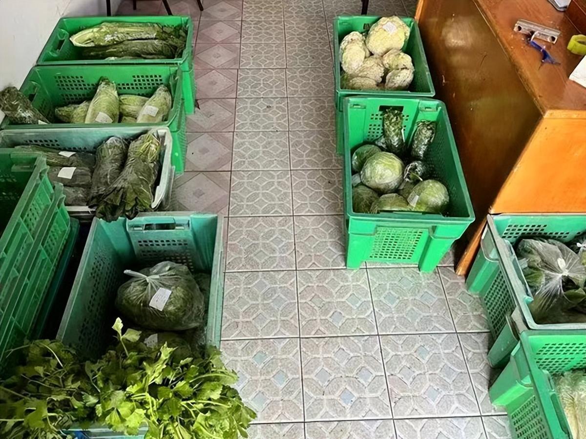 寶山社區與蔬果專業合作社攜手，每周為高齡獨居老人送上愛心蔬菜包